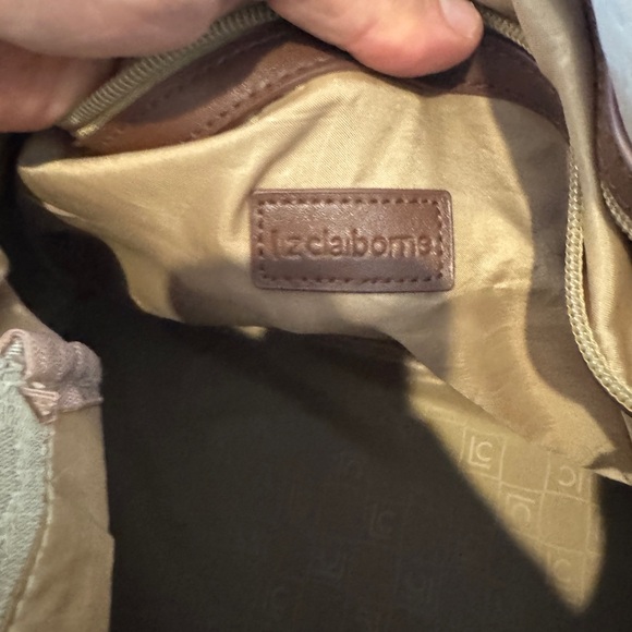 Le Chateau Beige and Brown Travel Bag - Picture 4 of 4